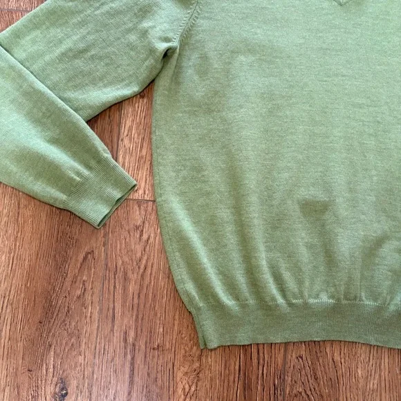 Brooks Brothers Mens Large Green Extra Fine Italian Merino Wool V-Neck Sweater - Picture 2 of 8